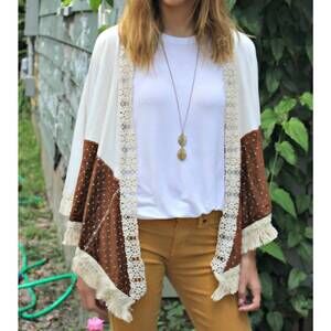 NEW JUDITH MARCH duster with laser cut suede and fringe details in ivory/brown